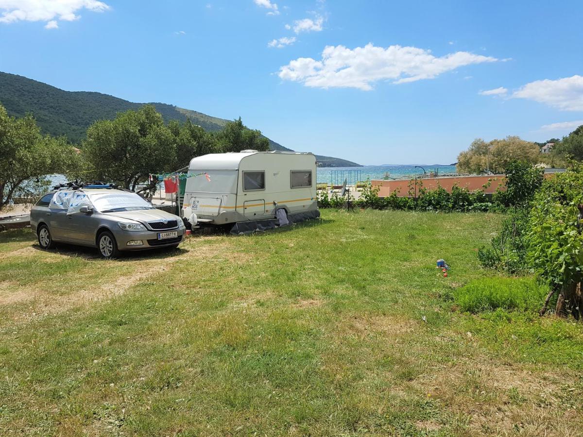 Auto Camp On The Beach - Grebastica Exterior photo